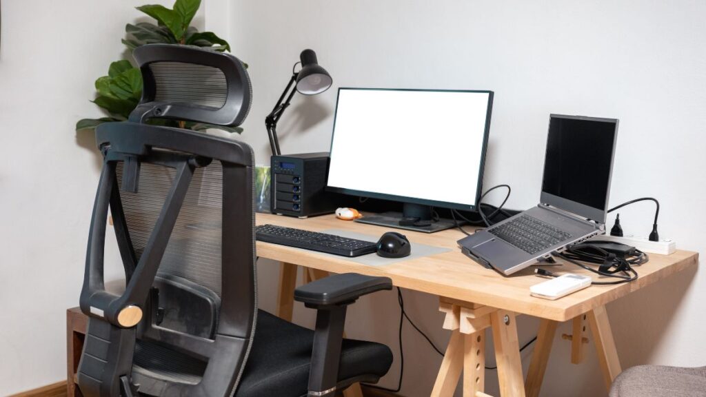 Pilates And Workplace Ergonomics - Setting Up Your Space