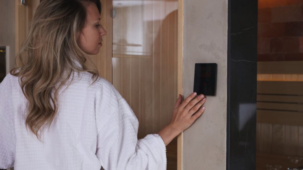 Best sauna times for women