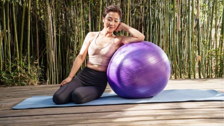 What Size Yoga Ball Do I Need Choosing The Right Fit!